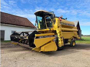 Moissonneuse-batteuse NEW HOLLAND TC series