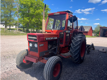 Tracteur agricole VOLVO