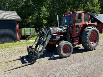 Tracteur agricole VOLVO