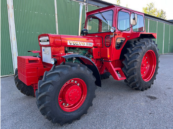 Tracteur agricole VOLVO