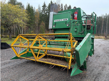 Moissonneuse-batteuse VOLVO