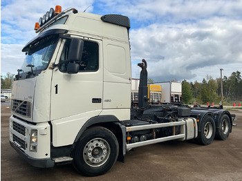Camion ampliroll VOLVO FH12