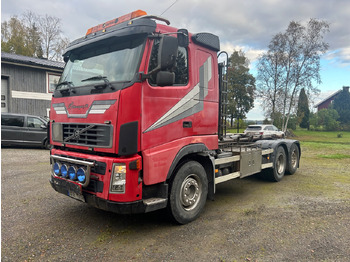 Camion ampliroll VOLVO FH12