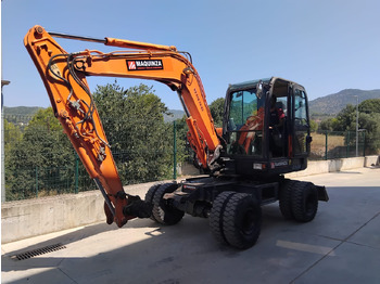 Mini pelle DOOSAN DX55