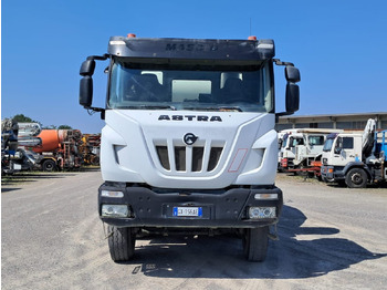Camion malaxeur IVECO Astra
