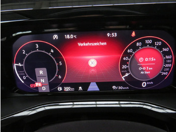 Voiture VOLKSWAGEN T7 Multivan 2.0 TDI 110 kW Life Navi LED Klima: photos 3