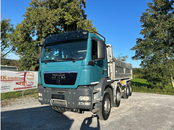 Camion benne MAN