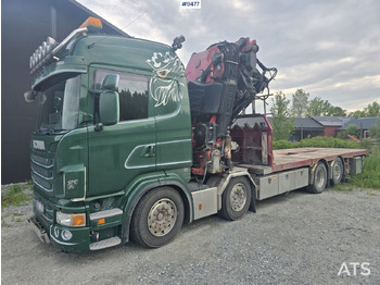 Camion grue SCANIA