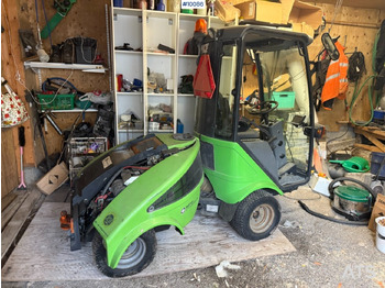 Balayeuse de voirie NILFISK