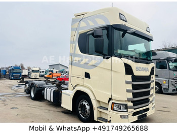 Camion porte-conteneur/ Caisse mobile SCANIA S 450