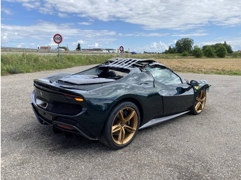Coupé Ferrari 296 GTB 3.0Turbo Hybride / 1er Main endommagé: photos 4