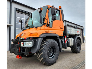 Camion benne UNIMOG U300