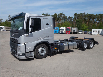 Châssis cabine Volvo FM13 460 6x2  Neue RTO , Kassbohrer, Rolfo, Rimo: photos 2
