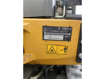 Pelle sur chenille CAT 300.9D: photos 5