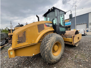 Compacteur à pieds de mouton/ Monocylindre CAT CS64B: photos 3