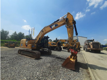 Pelle sur chenille CAT 323FL: photos 2