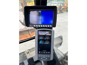 Pelle sur pneus CAT M318F: photos 5