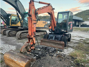 Pelle sur pneus DOOSAN