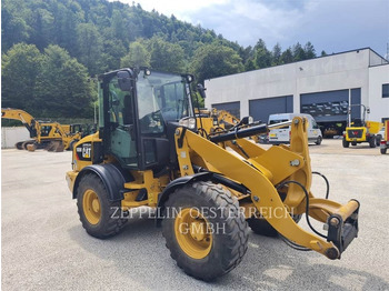 Chargeuse sur pneus CATERPILLAR 908M