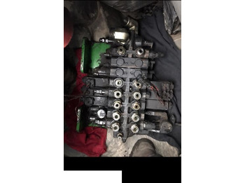 Valve hydraulique pour Machine agricole John Deere 3200 - Rozdzielacz: photos 5 Valve hydraulique pour Machine agricole John Deere 3200 - Rozdzielacz: photos 5