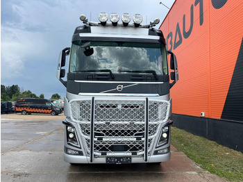 Volvo FH 750 6x4 CHASSIS L=6970 / RETARDER / PTO / TANDEM AXLE LIFT en crédit-bail Volvo FH 750 6x4 CHASSIS L=6970 / RETARDER / PTO / TANDEM AXLE LIFT: photos 2 Volvo FH 750 6x4 CHASSIS L=6970 / RETARDER / PTO / TANDEM AXLE LIFT en crédit-bail Volvo FH 750 6x4 CHASSIS L=6970 / RETARDER / PTO / TANDEM AXLE LIFT: photos 2