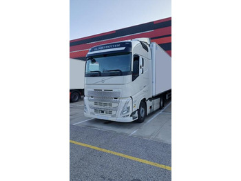Tracteur routier VOLVO FH 500