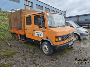 Camion à rideaux coulissants Mercedes-Benz 609 D: photos 2