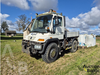 Camion benne UNIMOG U400