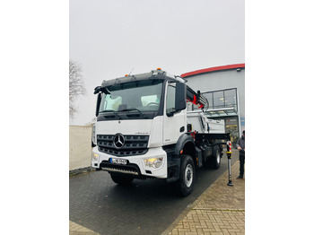 Camion benne, Camion grue Mercedes-Benz Arocs 1835  4x4 Meiller Fassi F135 Kran Kipper: photos 5