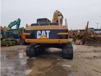 Pelle sur chenille CATERPILLAR 320B: photos 3