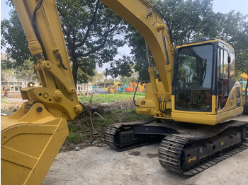 Pelle sur chenille KOMATSU PC130-7