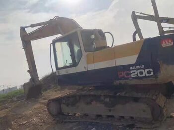 Pelle sur chenille KOMATSU PC200