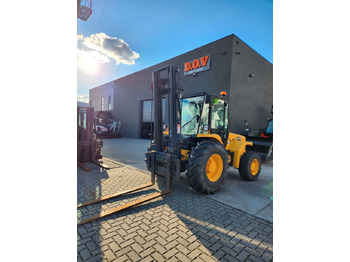 Chariot élévateur diesel JCB