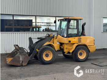 Chargeuse sur pneus VOLVO L30G