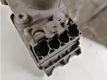 Valve de frein pour Camion Volvo EBS brake valve 21114974: photos 4
