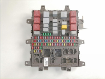 Fusible pour Camion Volvo Kaitsmepaneel 7421045777: photos 3