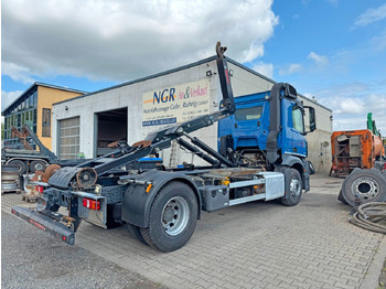 Camion ampliroll MERCEDES-BENZ