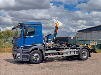 Camion ampliroll MERCEDES-BENZ