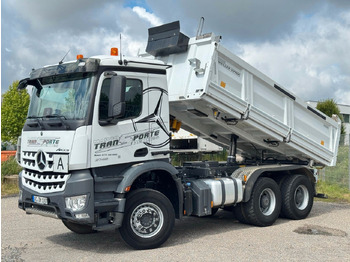Camion benne MERCEDES-BENZ