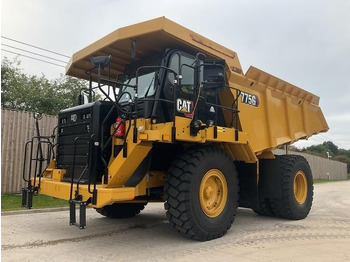 Tombereau rigide CATERPILLAR