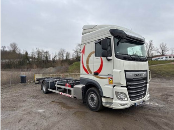 Camion porte-conteneur/ Caisse mobile DAF XF450: photos 4
