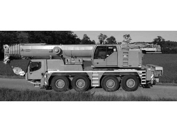 Grue mobile LIEBHERR LTM 1100