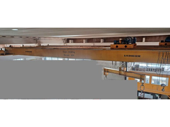 Portique de manutention LIEBHERR