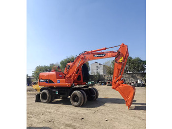 Pelle sur pneus DOOSAN DH150W