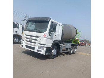 Camion malaxeur SINOTRUK HOWO
