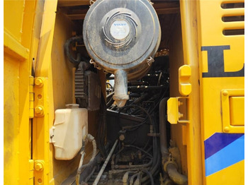 Pelle sur chenille Volvo EC 210 B LC: photos 4