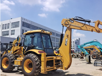 Tractopelle JCB 4CX
