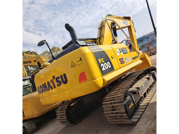 Pelle sur chenille KOMATSU PC200-8