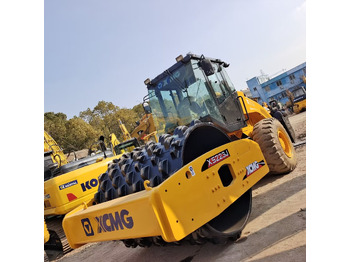 Rouleau compresseur XCMG XS223J