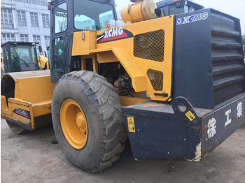 Rouleau compresseur XCMG XS263J